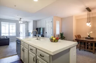 Photo #2: 222062093 Listing