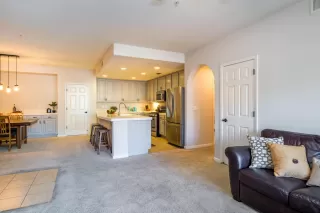 Photo #3: 222062093 Listing