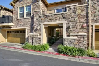 Photo #1: 222062514 Listing