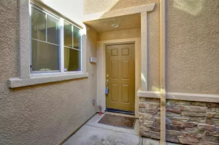 Photo #3: 222062514 Listing