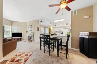 Photo #2: 222062631 Listing 