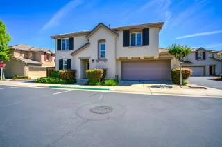 Photo #1: 222062794 Listing 