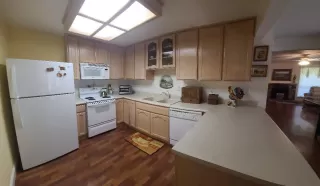 Photo #6: 222063644 Listing