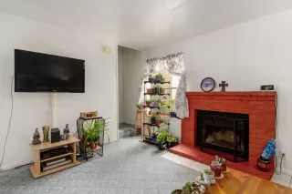 Photo #2: 222063713 Listing