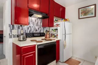 Photo #6: 222063713 Listing