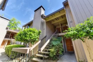 Photo #4: 222063732 Listing