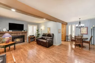 Photo #6: 222063732 Listing