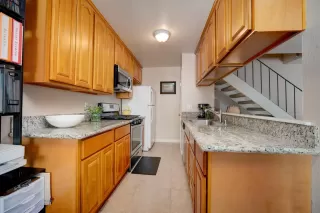 Photo #2: 222063845 Listing 