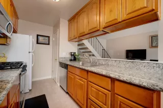 Photo #3: 222063845 Listing 