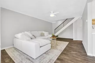 Photo #5: 222065104 Listing 