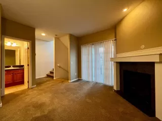 Photo #3: 222065618 Listing