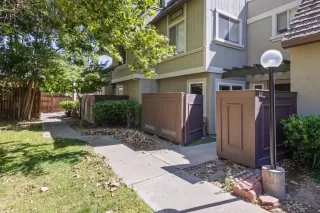 Photo #3: 222065732 Listing