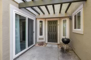 Photo #4: 222065732 Listing