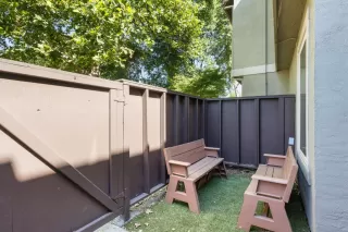 Photo #5: 222065732 Listing