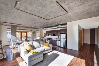 Photo #1: 222065755 Listing 