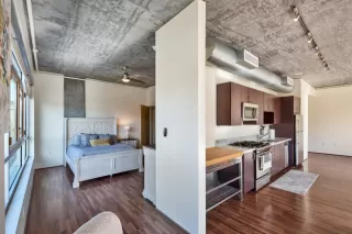 Photo #3: 222065755 Listing 