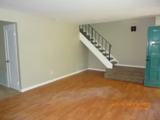 Photo #6: 222065987 Listing