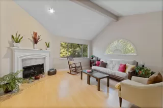 Photo #3: 222067267 Listing