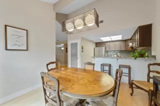 Photo #6: 222067267 Listing