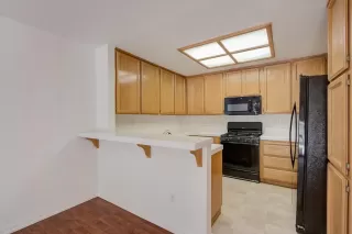 Photo #3: 222067286 Listing