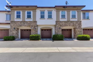 Photo #3: 222067595 Listing