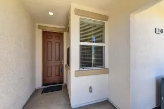 Photo #4: 222067595 Listing