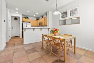 Photo #6: 222067623 Listing 