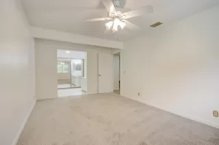 Photo #6: 222067780 Listing