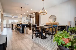 Photo #5: 222068131 Listing 