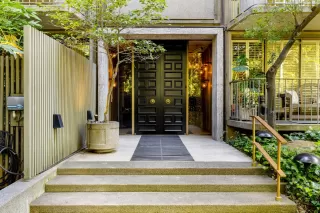Photo #1: 222068327 Listing 