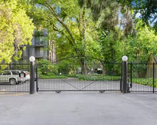 Photo #3: 222068327 Listing 