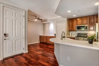 Photo #1: 222068635 Listing