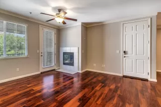 Photo #4: 222068635 Listing