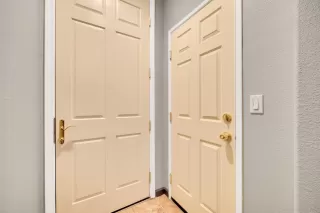 Photo #3: 222068761 Listing