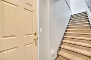 Photo #4: 222068761 Listing