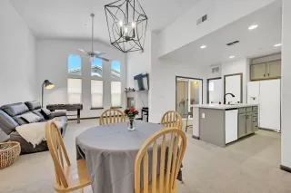 Photo #6: 222068761 Listing