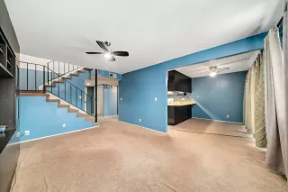 Photo #5: 222068802 Listing