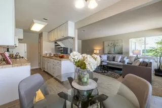 Photo #4: 222068867 Listing 