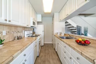 Photo #6: 222068867 Listing 