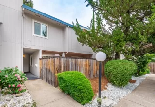 Photo #1: 222068927 Listing