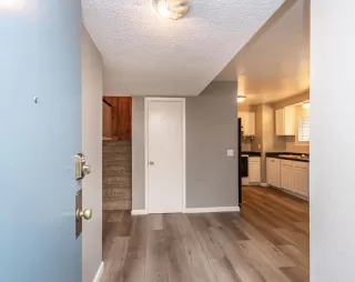 Photo #2: 222068927 Listing