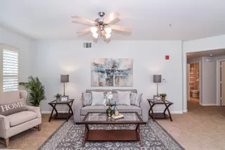 Photo #4: 222068949 Listing 