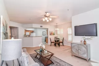 Photo #6: 222068949 Listing 