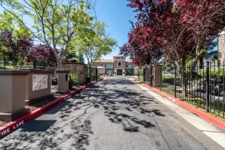 Photo #1: 222070239 Listing