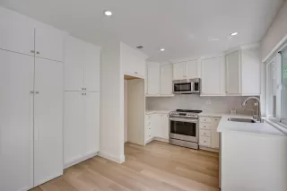 Photo #3: 222070959 Listing 