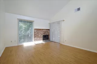 Photo #2: 222071809 Listing