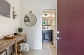 Photo #5: 222072544 Listing