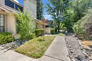 Photo #6: 222072561 Listing