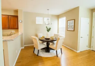 Photo #4: 222073009 Listing