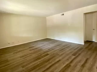 Photo #3: 222073039 Listing 